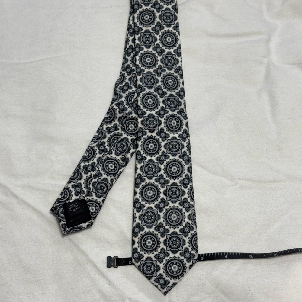 Black and White Patterned Men's Tie